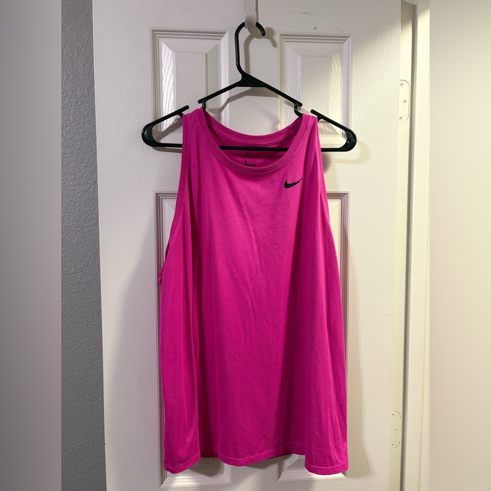 Nike Women's Fuchsia Muscle Tee